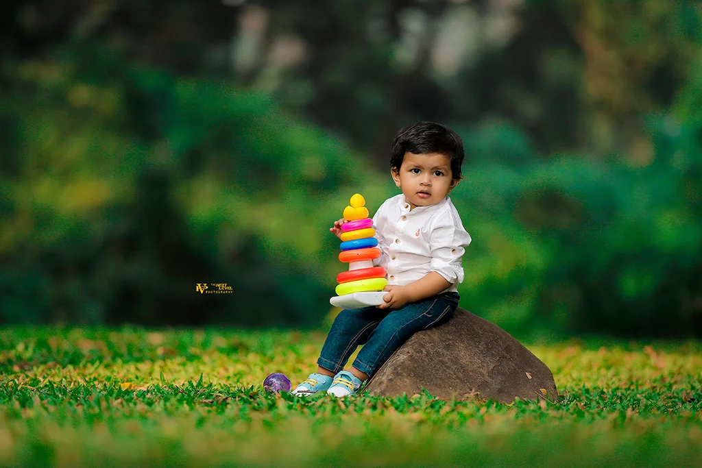 baby photoshoot in eco park nanded city pune 1 year baby photoshoot | kids portrait