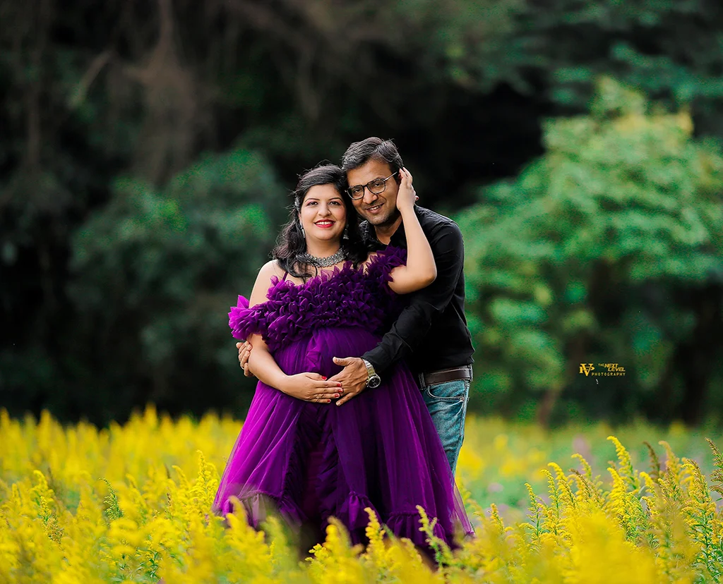 maternity photography | eco park nanded city pune maternity photo shoot / maternity couple photoshoot