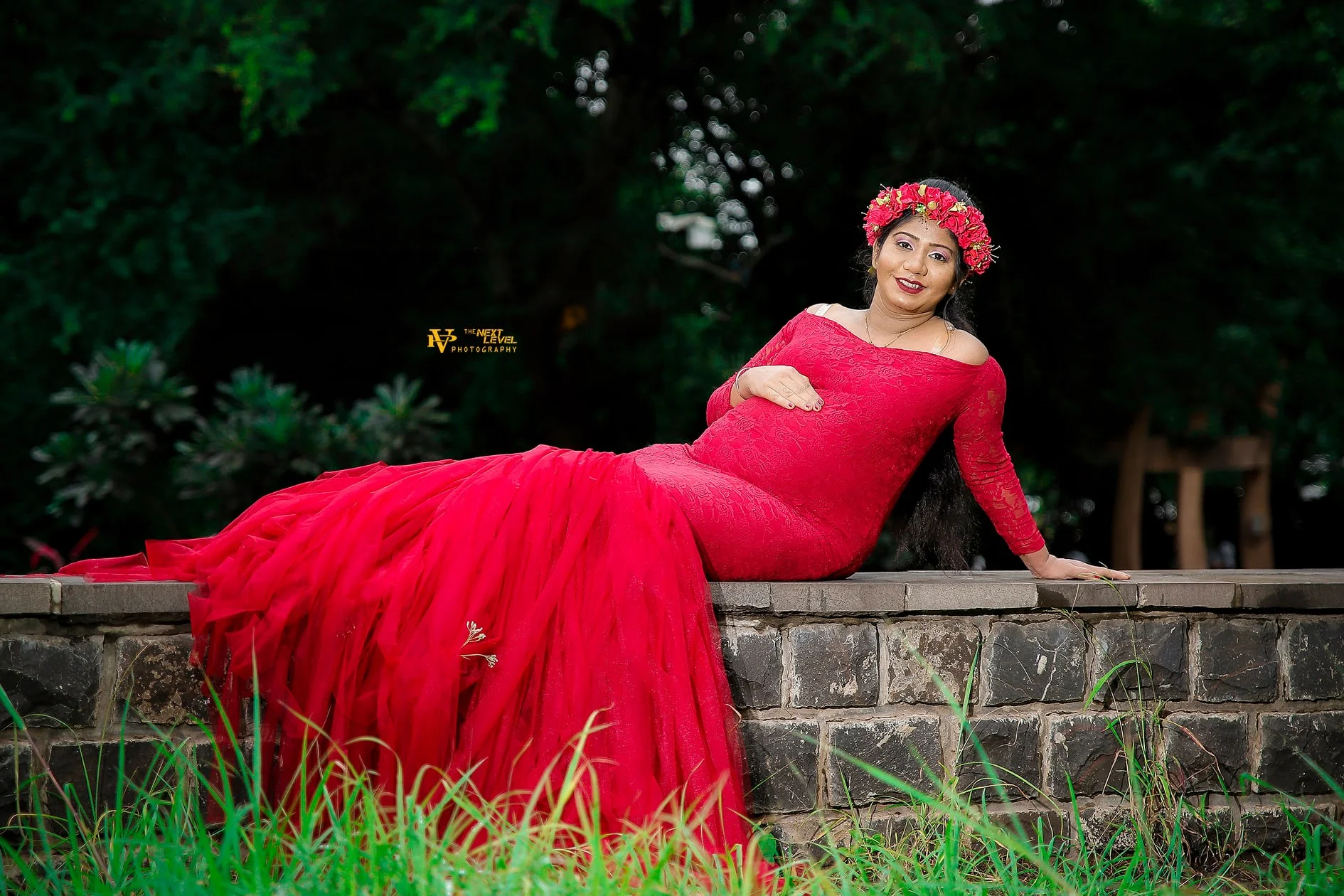 maternity photoshoot in thergaon boat club maternity photoshoot in thergaon boat club