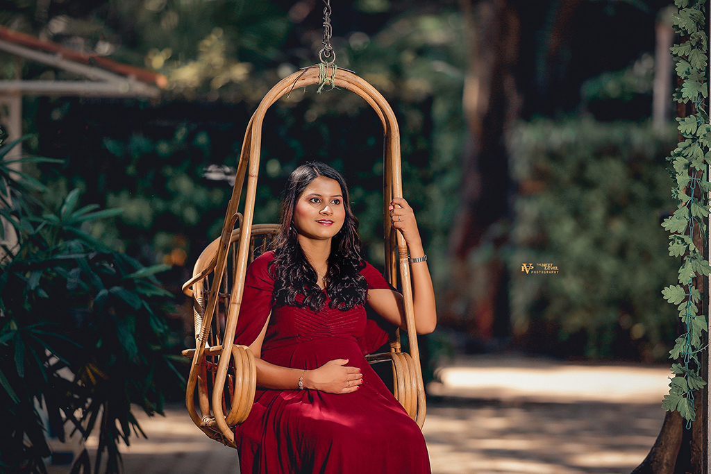 Maternity Photography In Pune