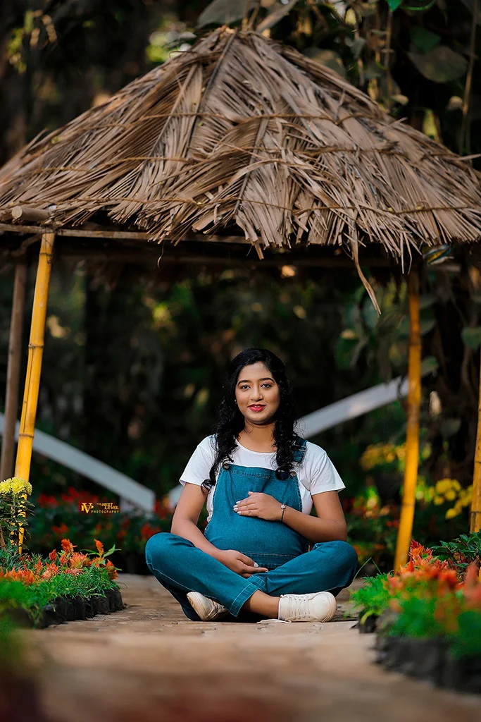Professional Photographer In Pune Maternity Photoshoot In Pune (11)