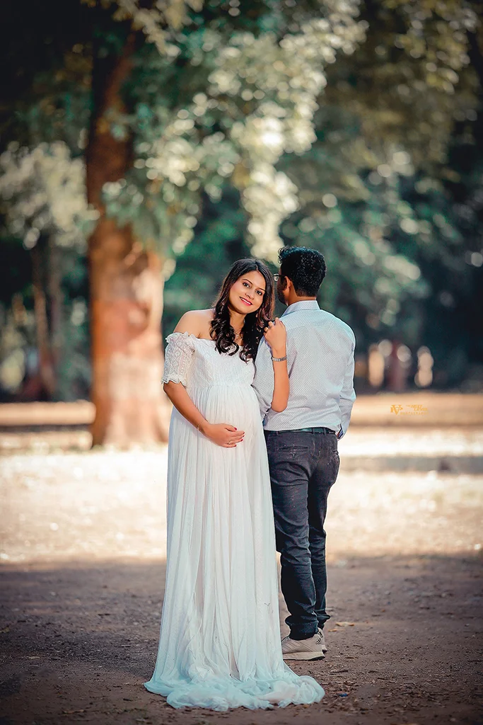 Professional Photographer In Pune Maternity Photoshoot In Pune (5)